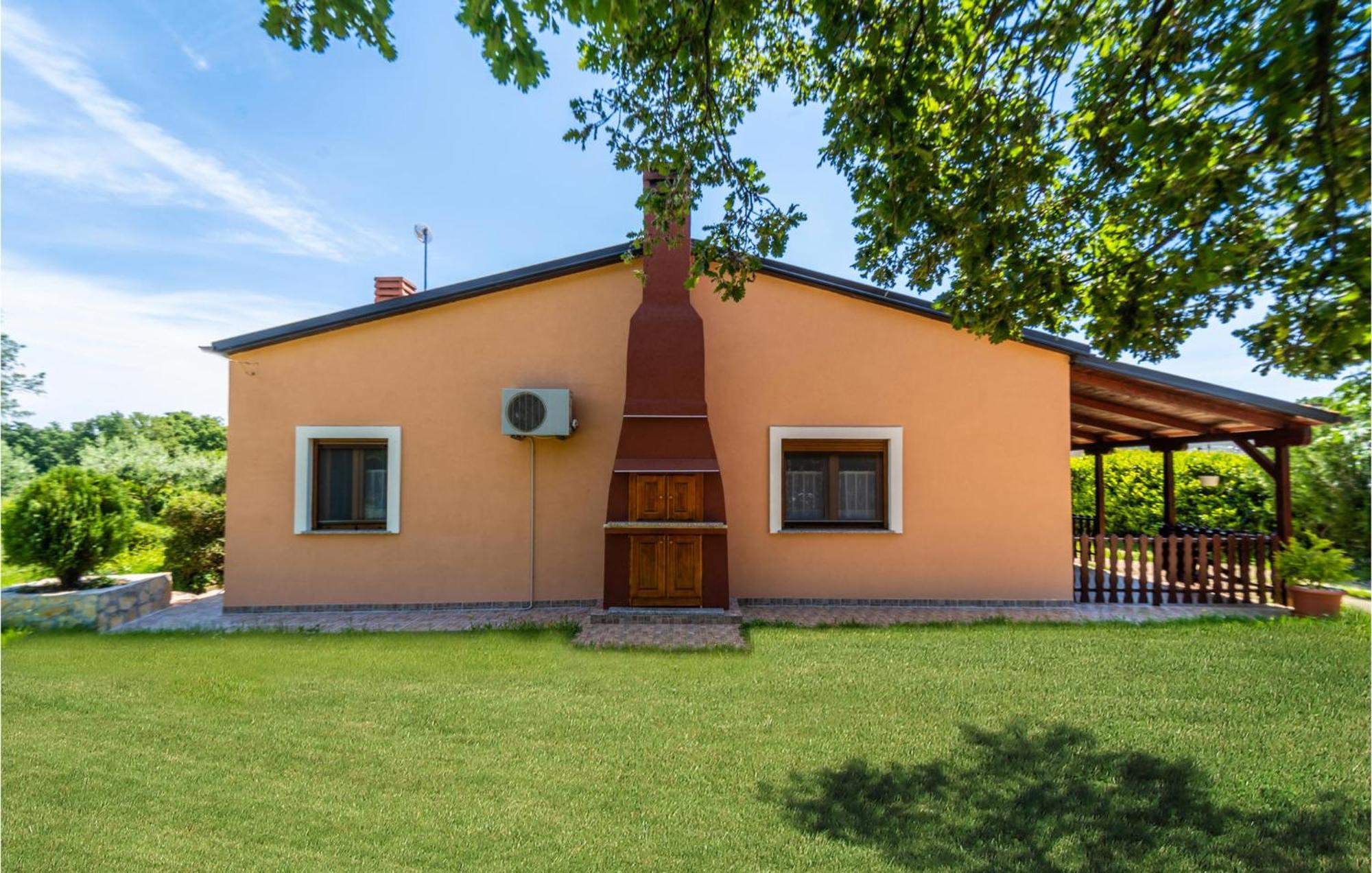 Amazing Apartment In Krnica With Kitchen Exterior foto